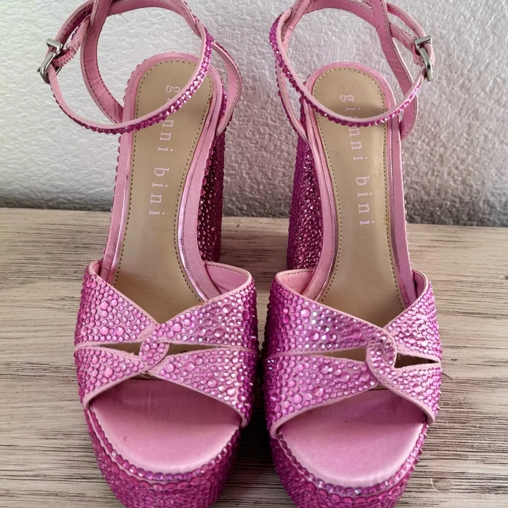 Glamorous Pink Rhinestone Platform Heels. Size 8